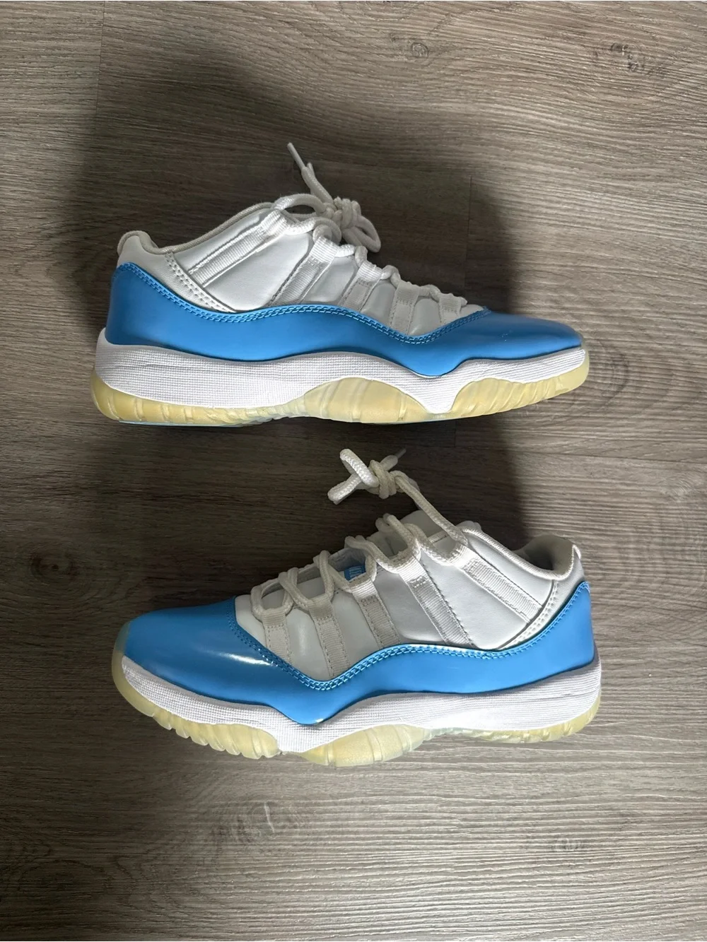 Jordan 11 Retro Low University Blue 2017 men’s size 9 shoes sneakers basketball
